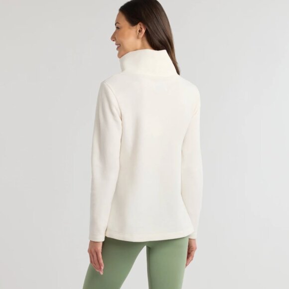 Dudley Stephens Cobble Hill Turtleneck in Vello Fleece in Cream, S - Picture 3 of 11